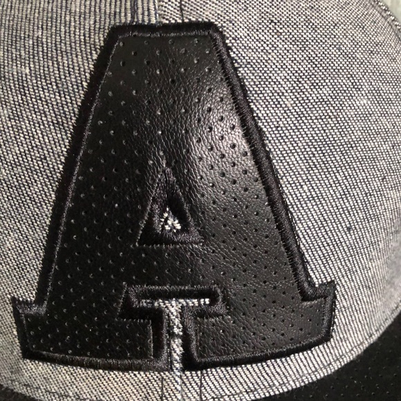 Classic SnapBack Hat - Picture 3 of 5